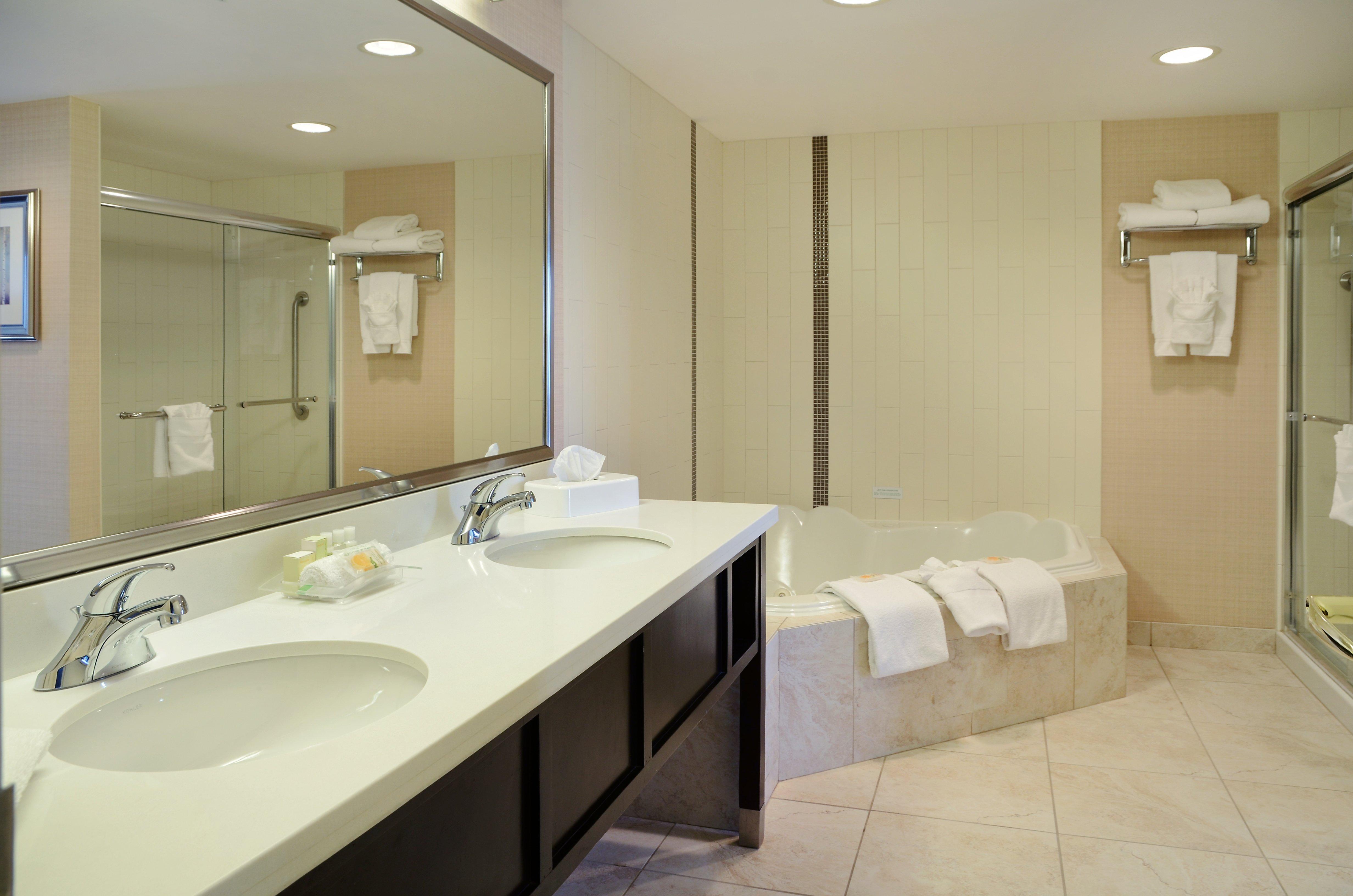 Holiday Inn Conference Centre Edmonton South By Ihg Dış mekan fotoğraf