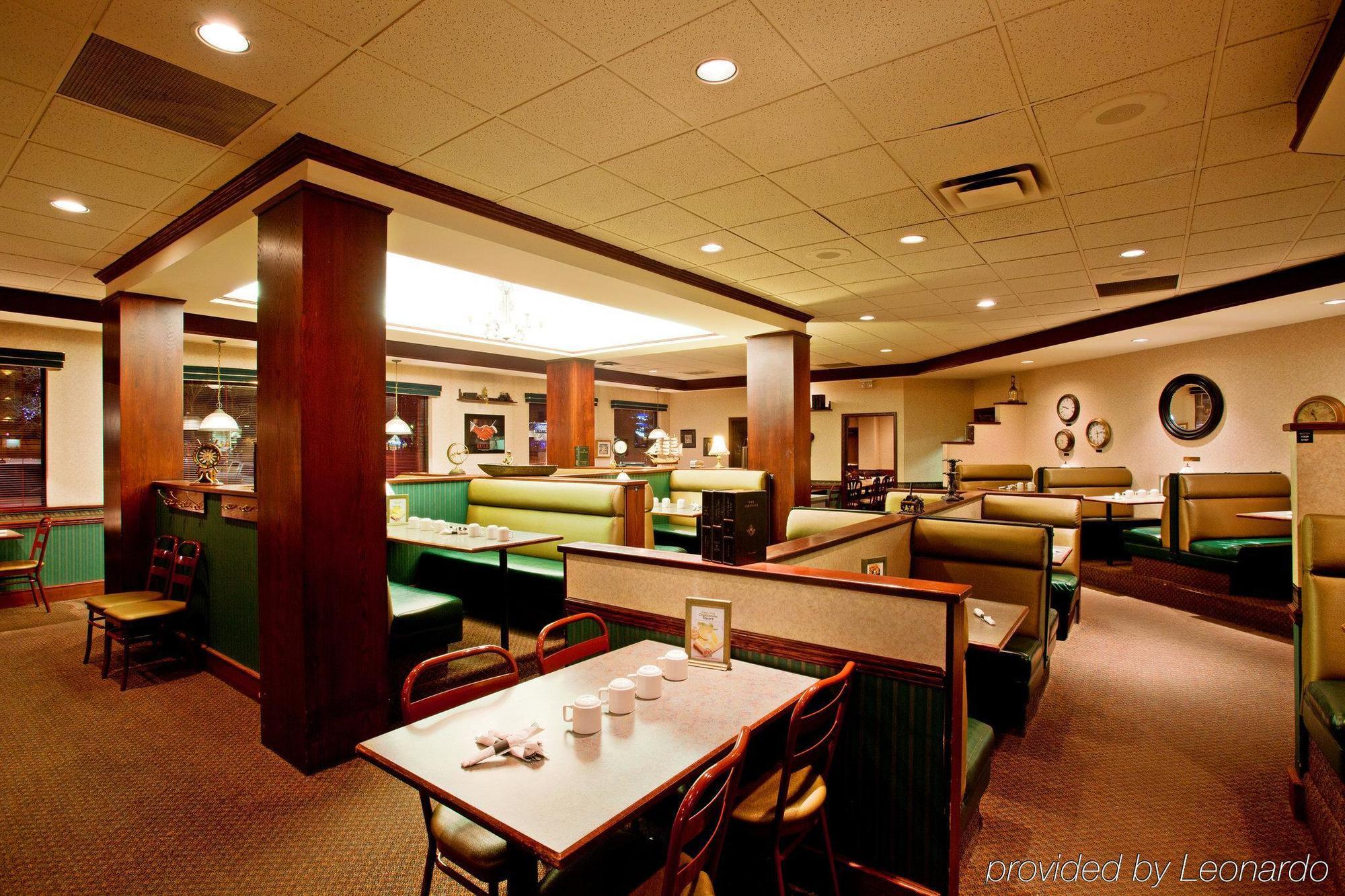 Holiday Inn Conference Centre Edmonton South By Ihg Dış mekan fotoğraf