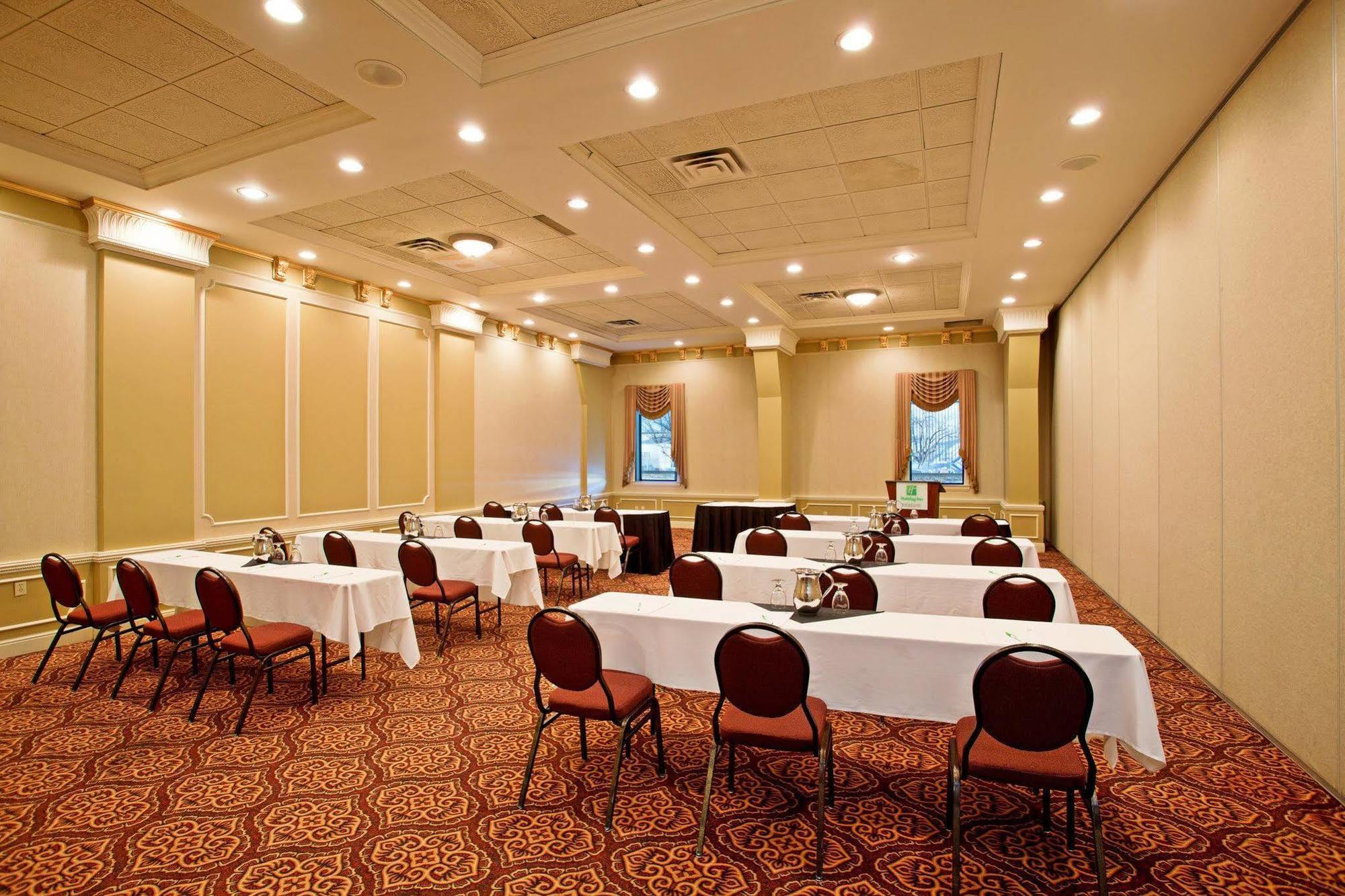 Holiday Inn Conference Centre Edmonton South By Ihg Dış mekan fotoğraf