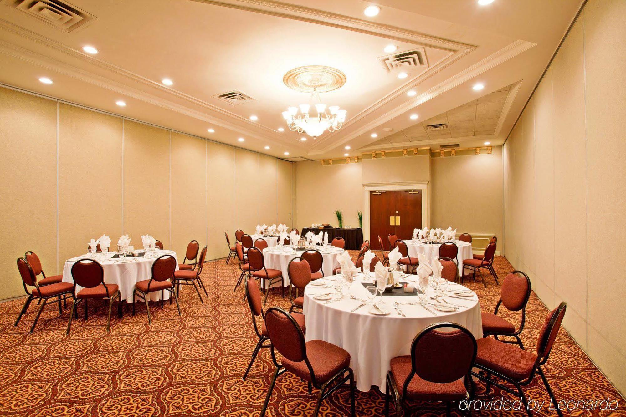 Holiday Inn Conference Centre Edmonton South By Ihg Dış mekan fotoğraf